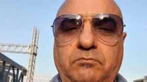 Ucciso in auto in Italia, poi la scoperta: cos’ha fatto l’assassino prima di fuggire